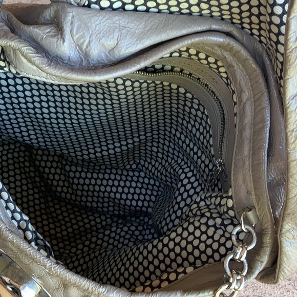 Marc by Marc Jacobs crinkle leather taupe grey hobo shoulder chain bag - Picture 11 of 12